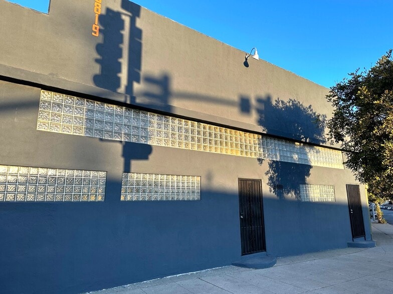 6819 West Blvd, Inglewood, CA for lease - Building Photo - Image 2 of 15