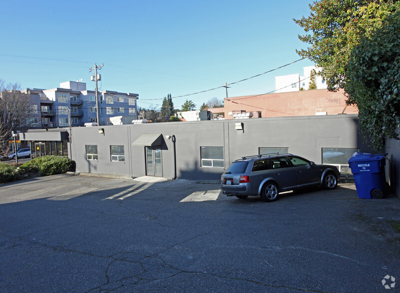 4302 Stone Way N, Seattle, WA for lease - Building Photo - Image 2 of 2