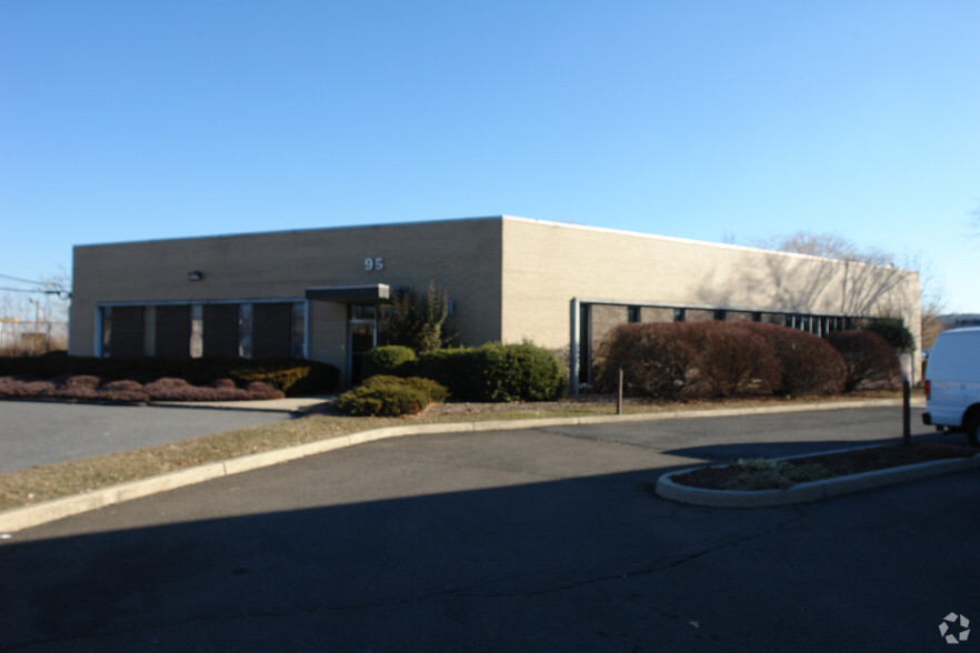 95 Cedar Ln, Englewood, NJ for lease - Building Photo - Image 3 of 4