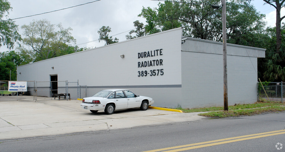 Edison Avenue Warehouse Portfolio portfolio of 4 properties for sale on LoopNet.com - Primary Photo - Image 3 of 5