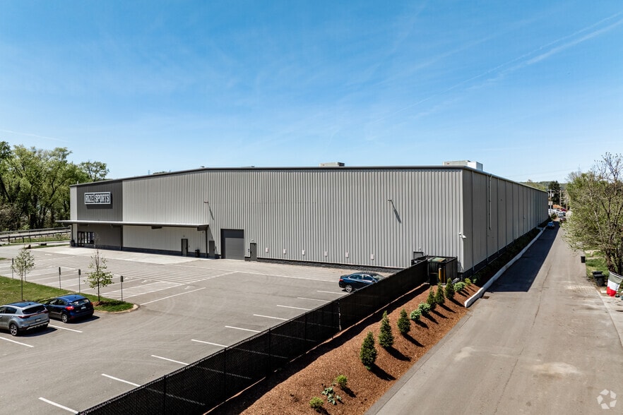 1200 Brickworks, Leetsdale, PA for lease - Building Photo - Image 2 of 6