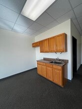 506 Grand Central Ave, Vienna, WV for lease Interior Photo- Image 2 of 8
