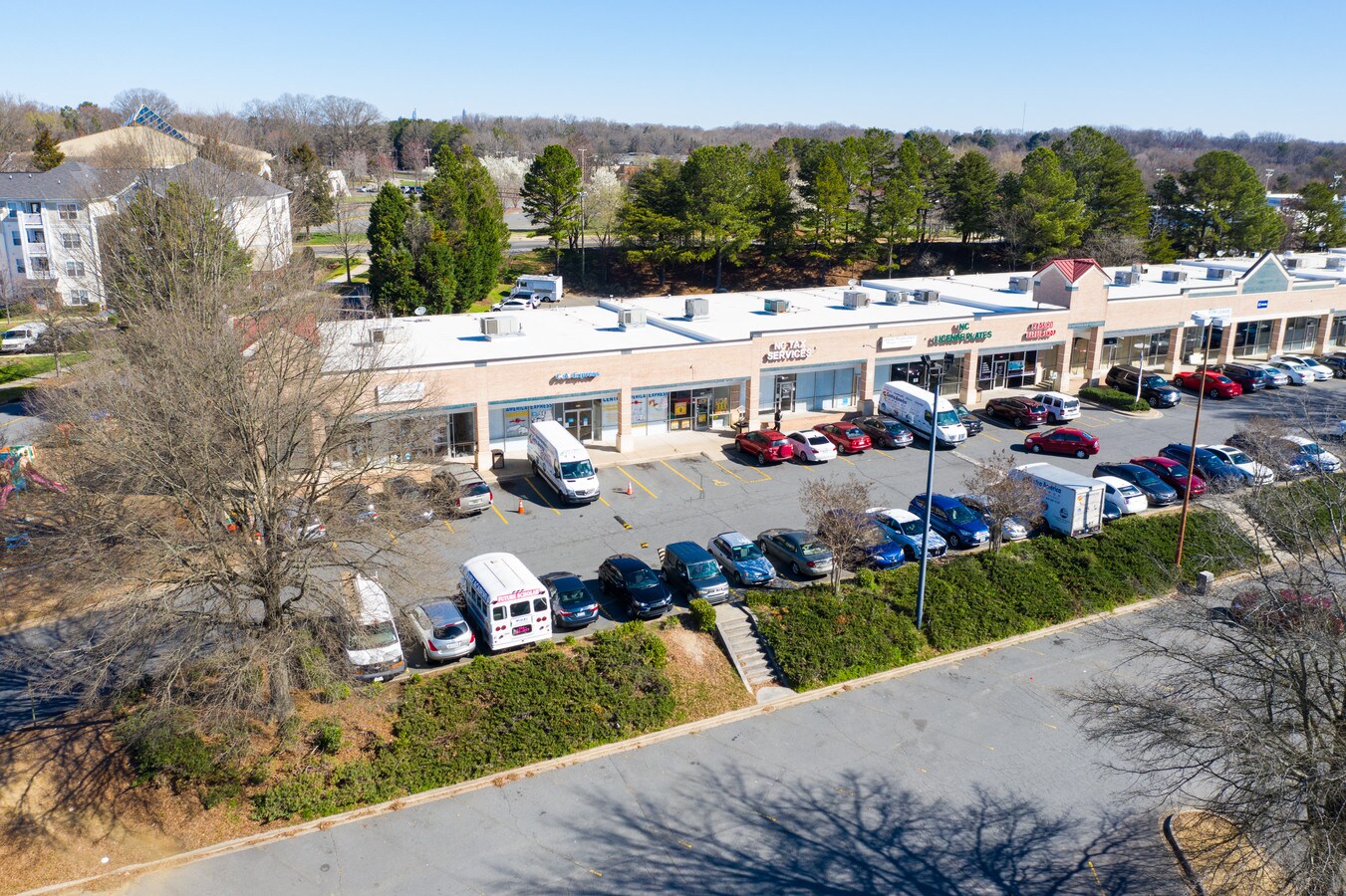 809 E Arrowood Rd, Charlotte, NC 28217