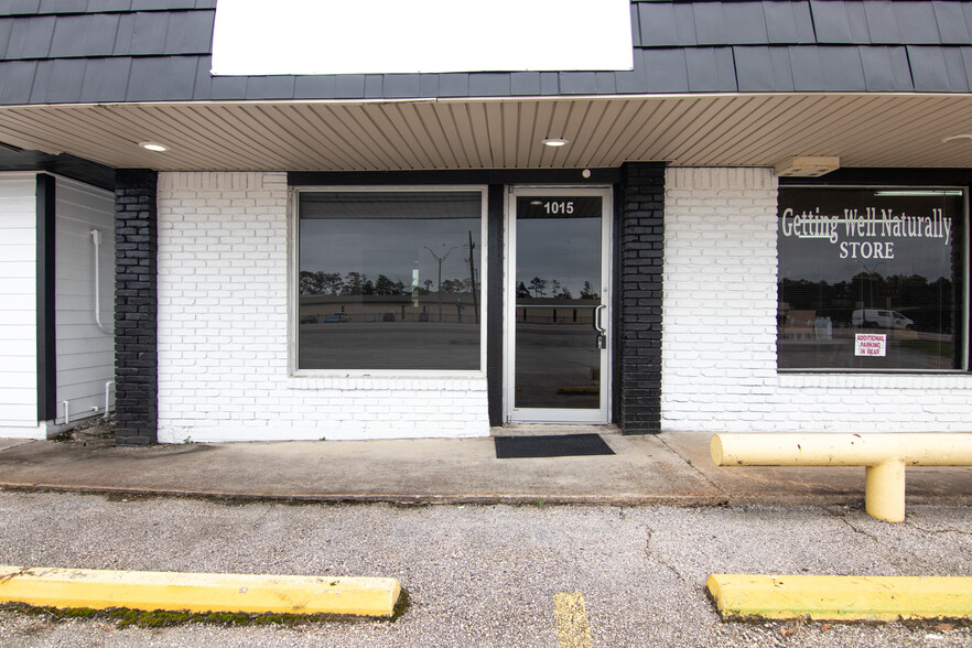 1015 S Main St, Lumberton, TX for lease - Primary Photo - Image 1 of 12