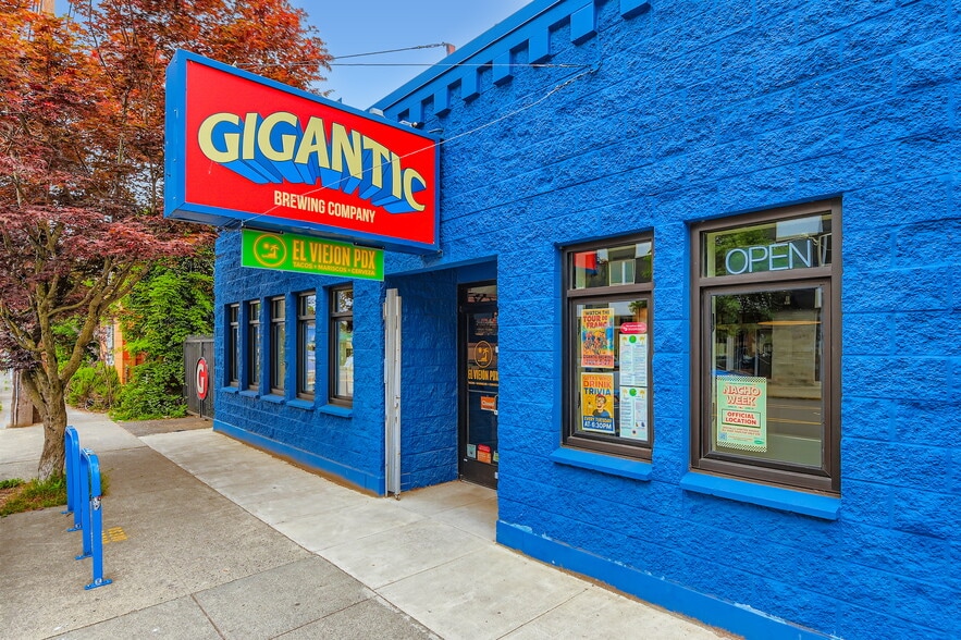 4343 SE Hawthorne Blvd, Portland, OR for sale - Building Photo - Image 2 of 29