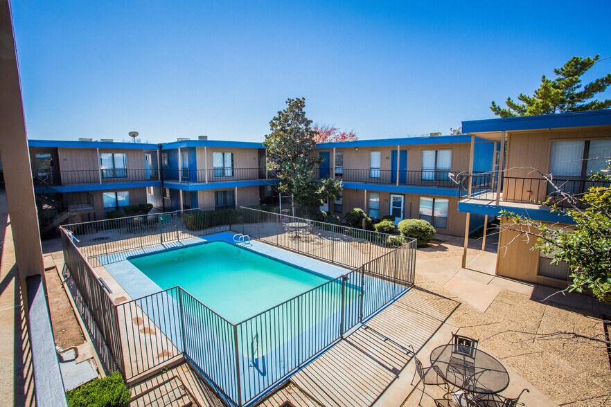 1100 S Wicker Ave, Littlefield, TX 79339