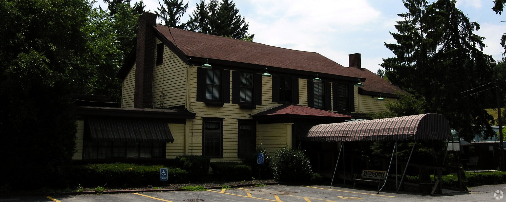 1112 Dutchess Tpke, Poughkeepsie, NY for sale Primary Photo- Image 1 of 1