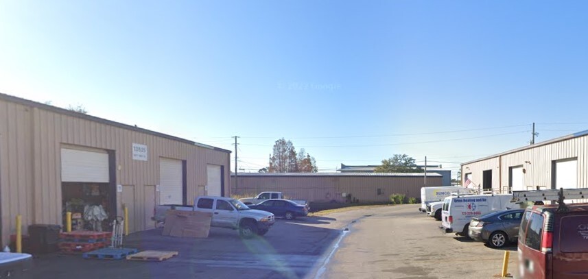 13625 50th Way N, Clearwater, FL for lease - Building Photo - Image 2 of 8