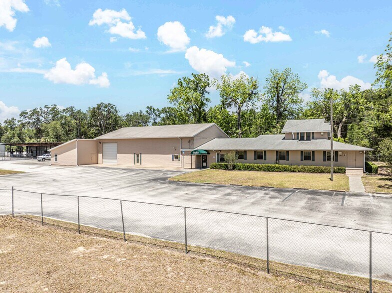 3494 N US Highway 301, Wildwood, FL for lease - Building Photo - Image 1 of 18