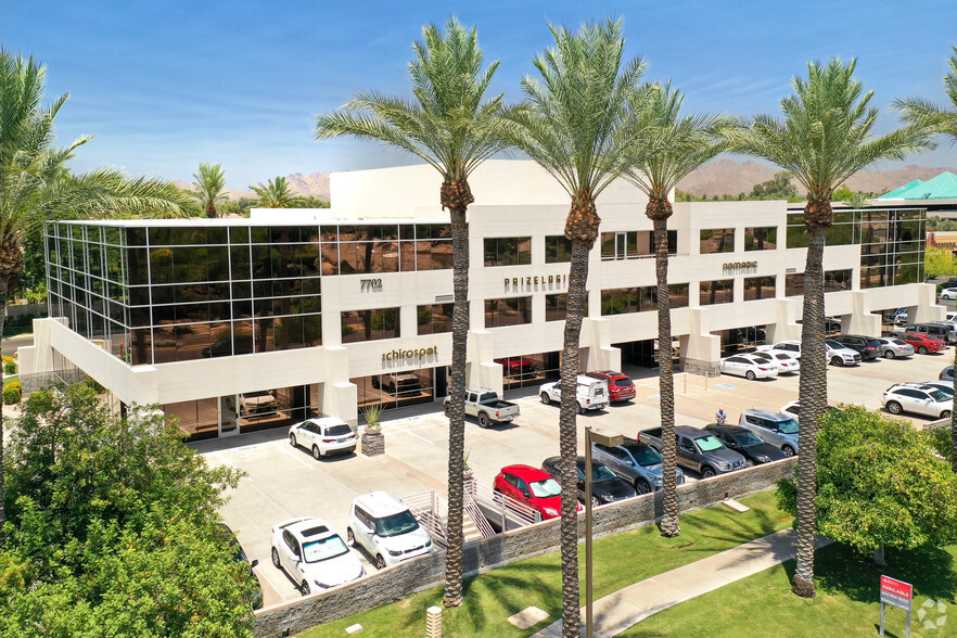 7702 E Doubletree Ranch Rd, Scottsdale, AZ for lease - Building Photo - Image 2 of 9