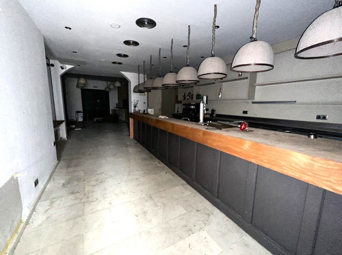 Plaça Benet Mercader, 3, La Bisbal d'Empordà, GER 17100 - Unit Local - - Interior Photo - Image 2 of 3