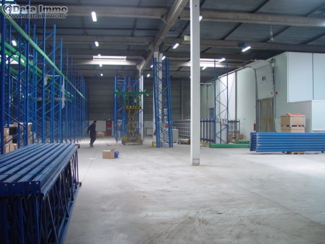 Industrial in Saint-Witz for lease - Building Photo - Image 2 of 16