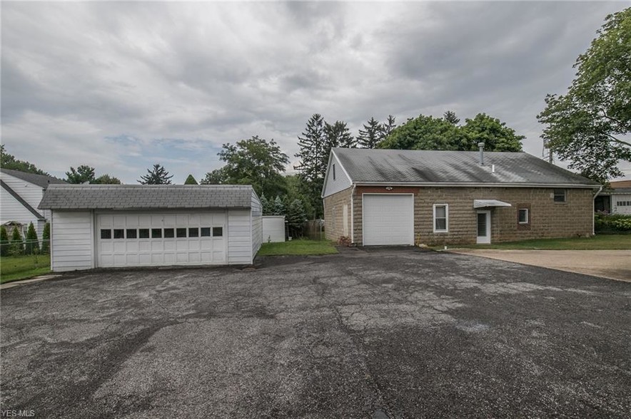 22790 Lorain Rd, Fairview Park, OH for sale - Primary Photo - Image 1 of 1