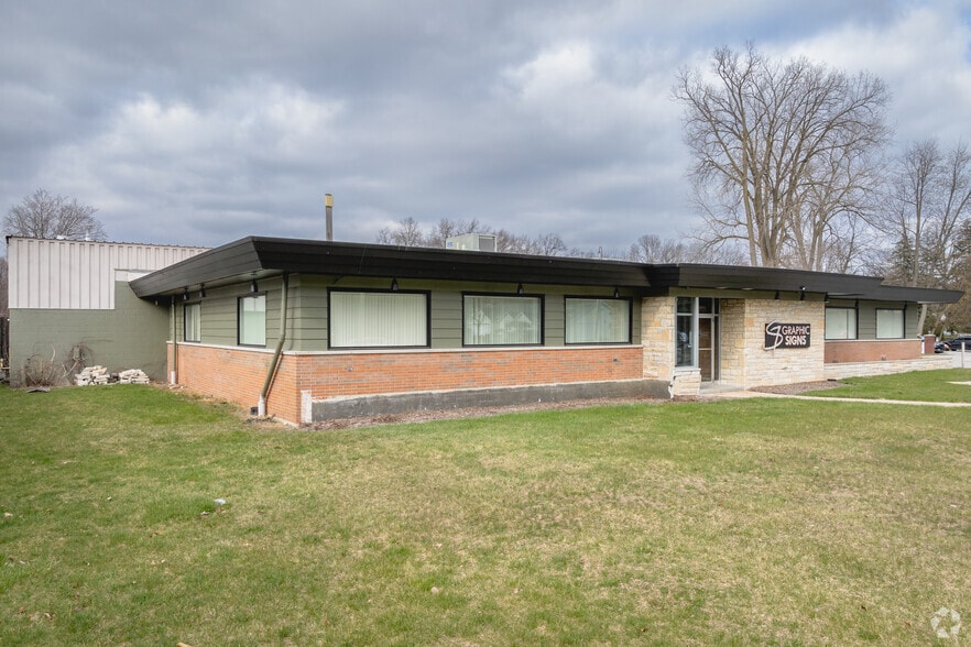 4442 W Alexis Rd, Toledo, OH for lease - Building Photo - Image 3 of 6