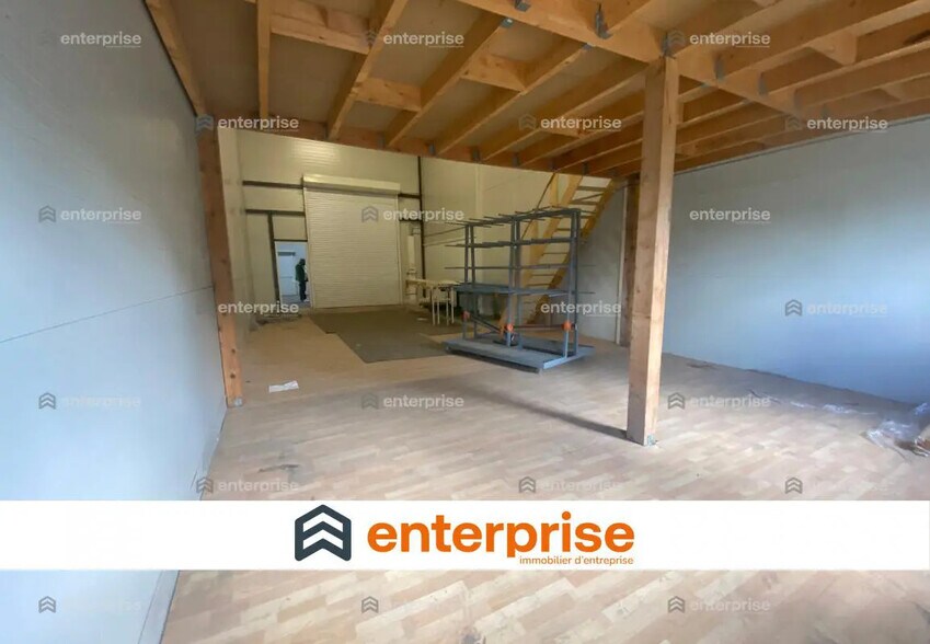 Flex in Clermont for lease - Interior Photo - Image 1 of 5