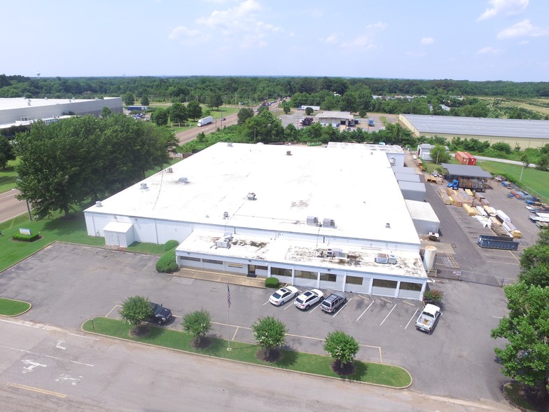 11042 Wildwood Dr, Olive Branch, MS for lease - Building Photo - Image 1 of 16