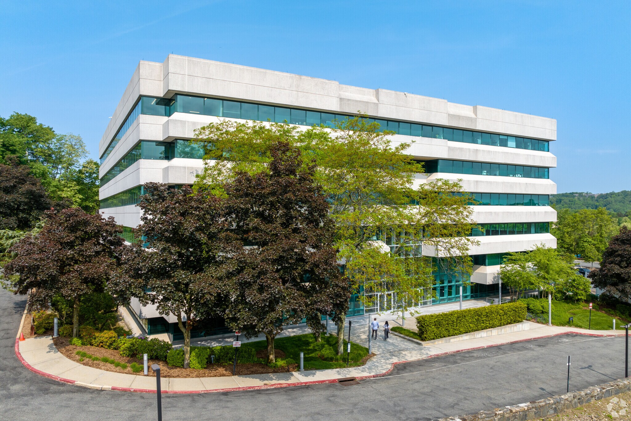 565 Taxter Rd, Elmsford, NY 10523 555565 Taxter Rd Taxter