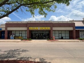 2001-2017 5th St, Silvis, IL for lease Building Photo- Image 1 of 2