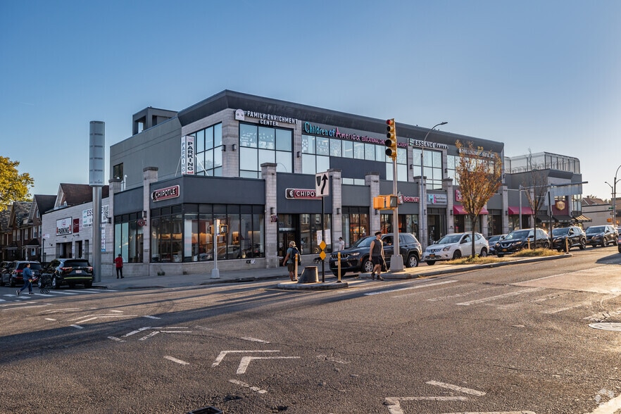 8710 Northern Blvd, Jackson Heights, NY for lease - Building Photo - Image 3 of 4