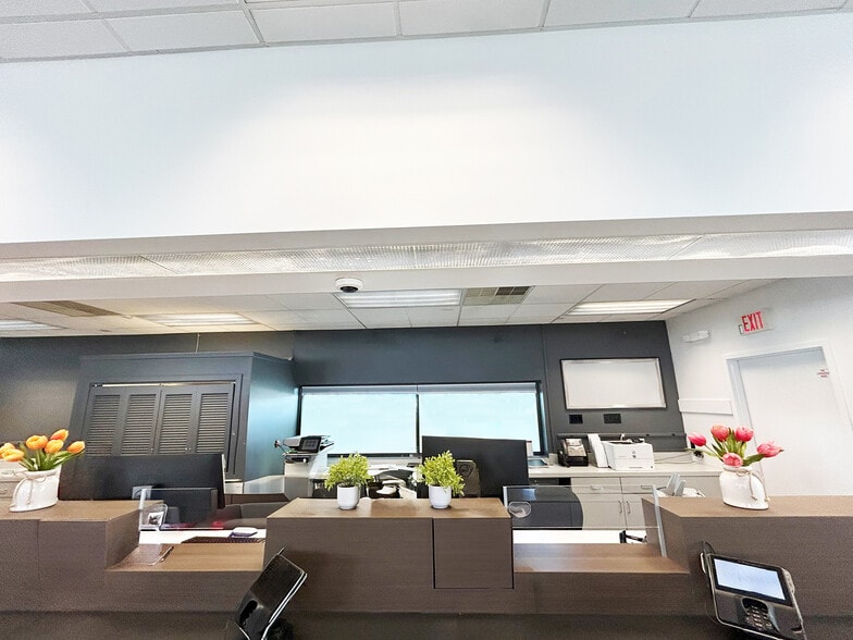 620 Elm St, Manchester, NH for sale - Interior Photo - Image 3 of 7