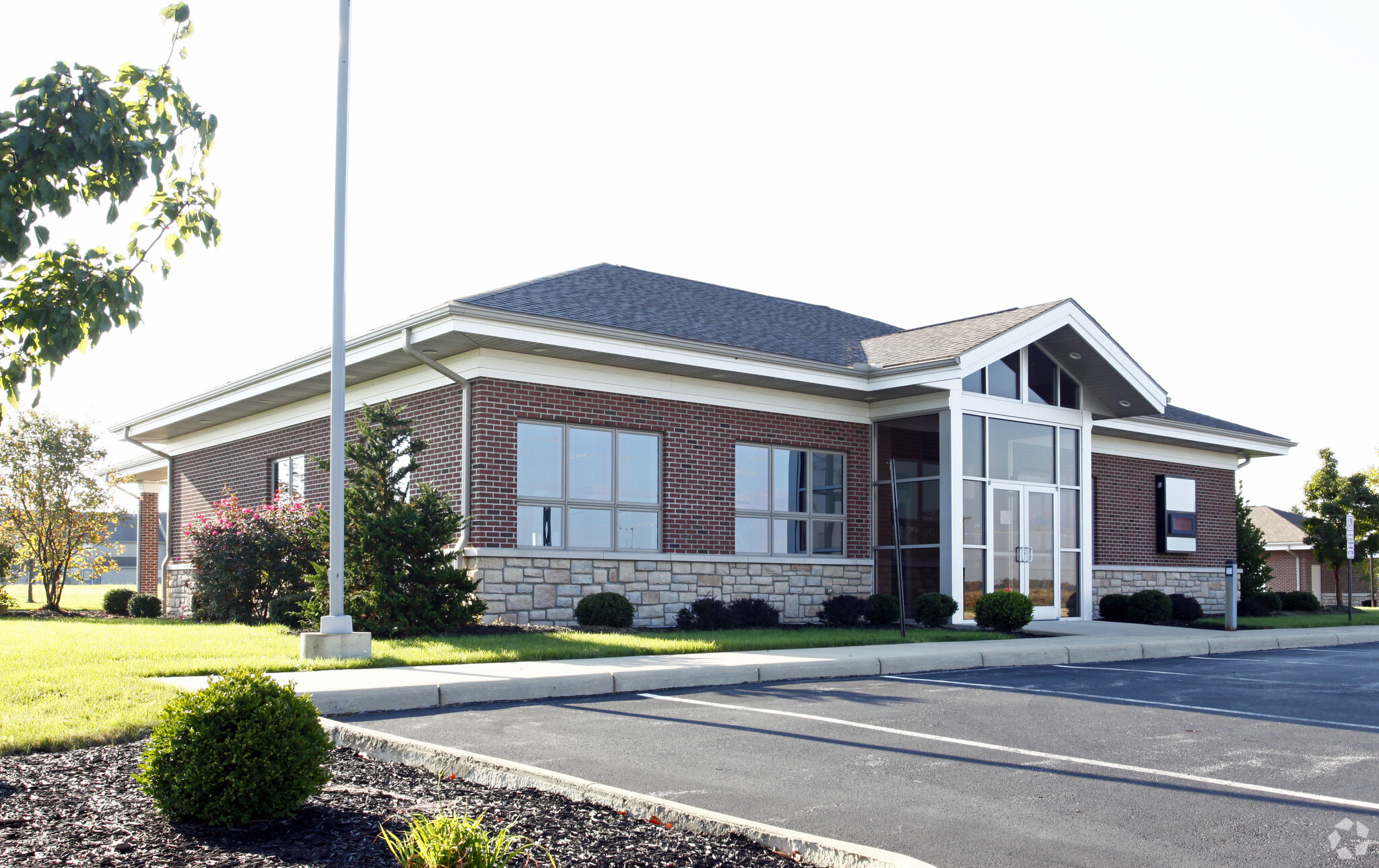 111 Tarhe Trl, Upper Sandusky, OH for lease Primary Photo- Image 1 of 4