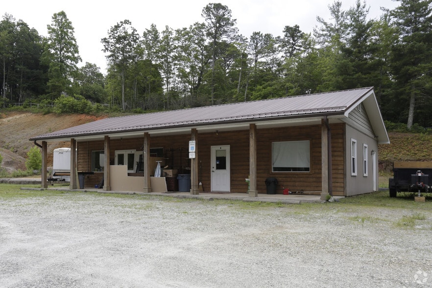 13401 Rosman Hwy, Lake Toxaway, NC for lease - Building Photo - Image 2 of 2