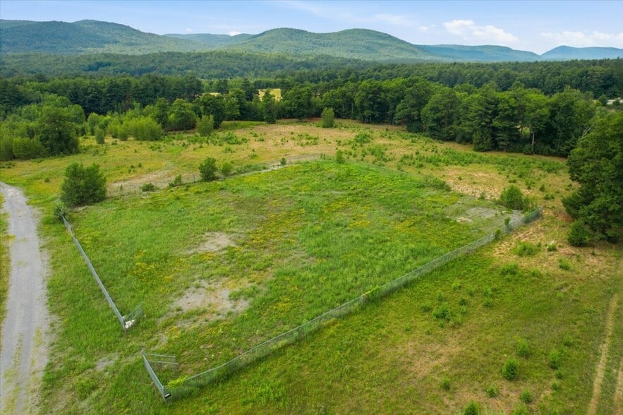83-101 Heath Rd, Corinth, NY for sale - Building Photo - Image 3 of 17