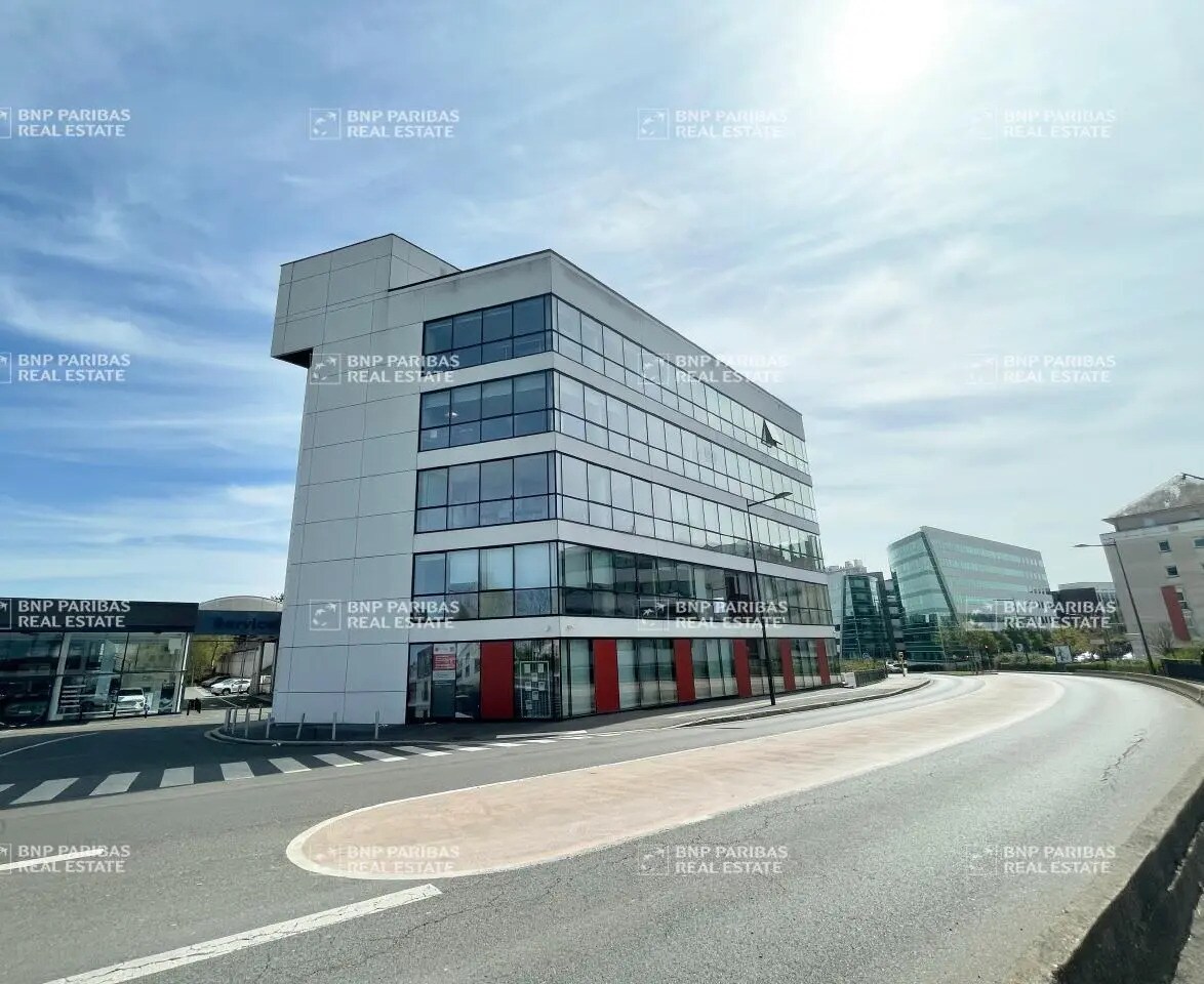Office in Orléans for lease Primary Photo- Image 1 of 18