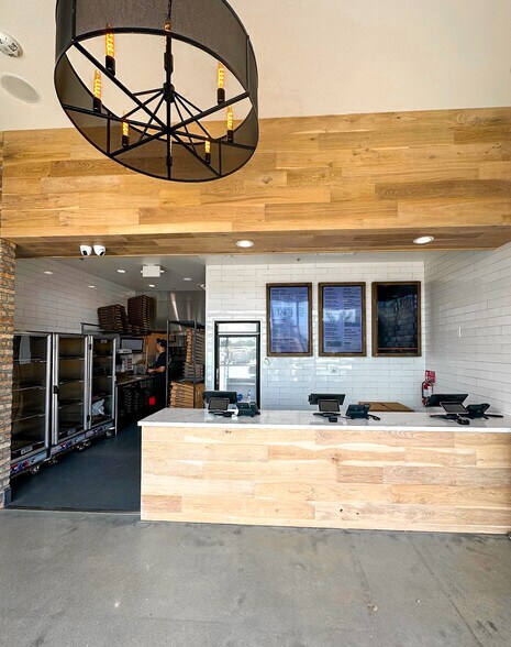 2110 Pearland Pky, Pearland, TX for lease - Building Photo - Image 3 of 5