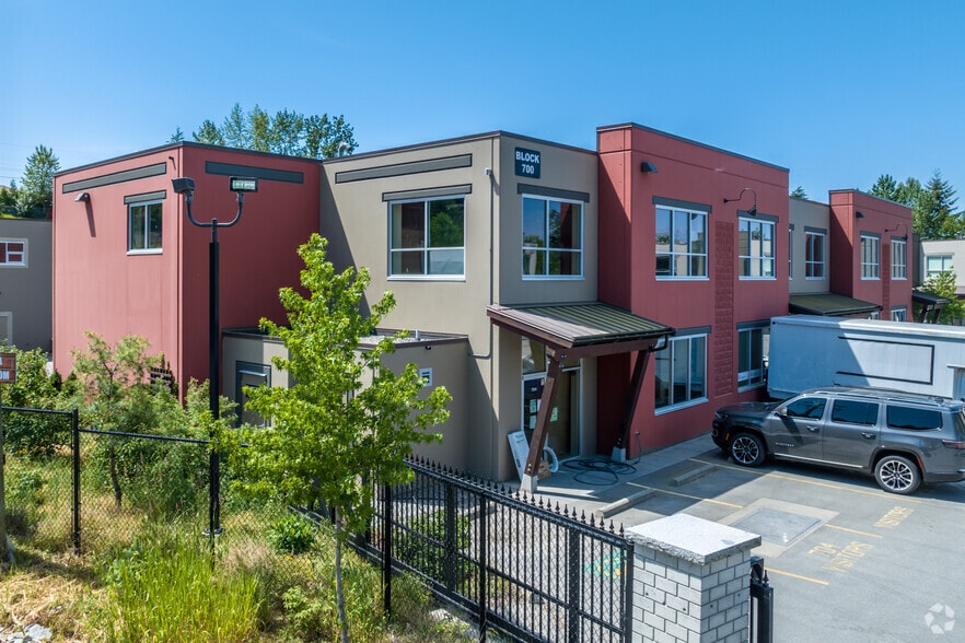 12835 Lilley Dr, Maple Ridge, BC for lease - Building Photo - Image 2 of 8