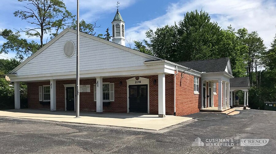 206 E Garfield Rd, Aurora, OH 44202