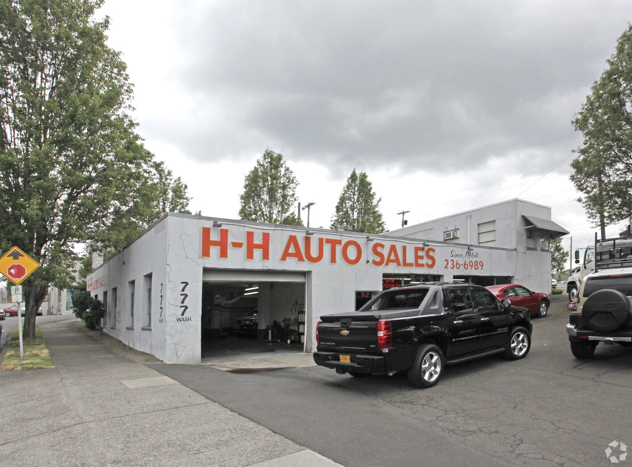 737 SE Sandy Blvd, Portland, OR for sale Primary Photo- Image 1 of 1