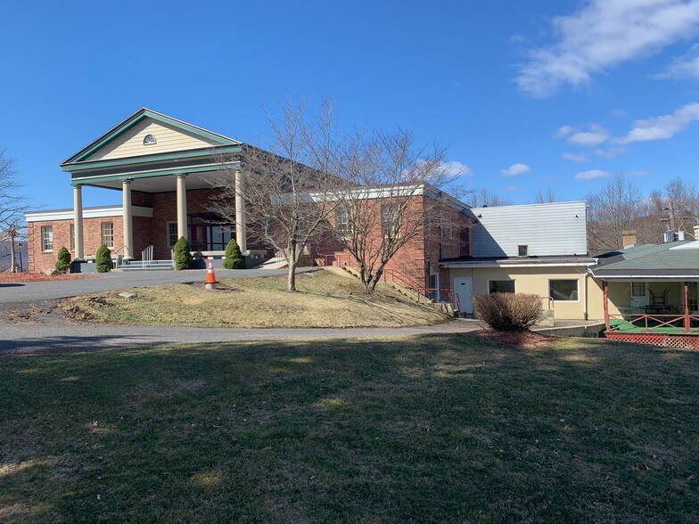 52 Country Club Rd, Ashland, PA, 17921 Sports & Entertainment Property For Sale