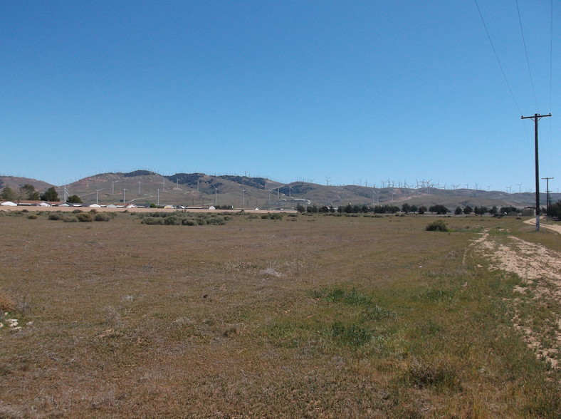 E Tehachapi Blvd @ Mountain View Blvd, Tehachapi, CA for sale - Primary Photo - Image 2 of 13