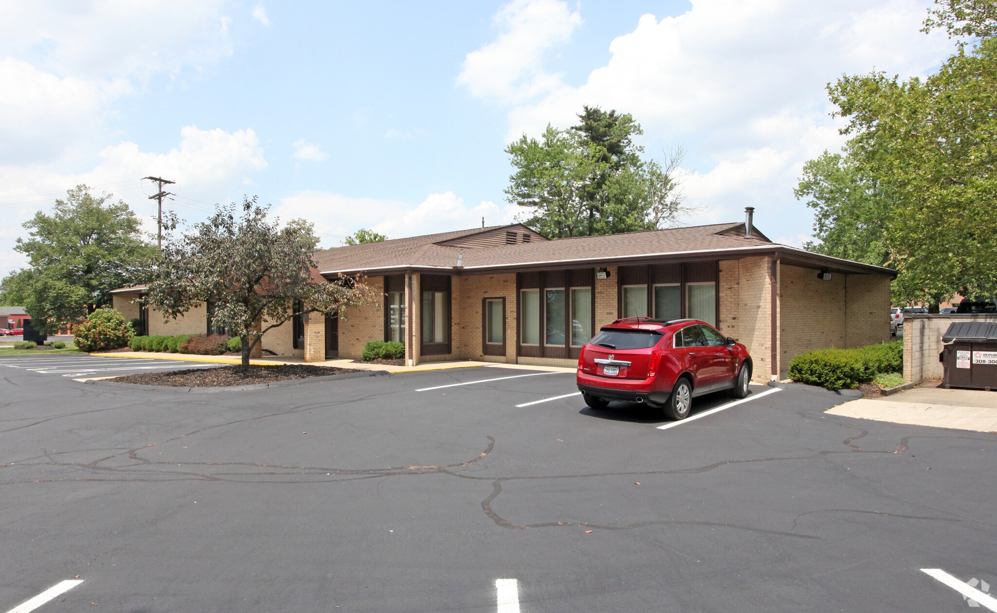 57 E Wilson Bridge Rd, Columbus, OH for sale Building Photo- Image 1 of 1