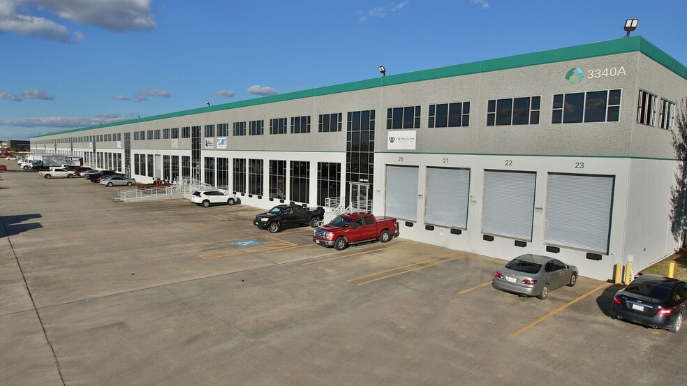 2928 Greens Rd, Houston, TX for lease - Building Photo - Image 3 of 10
