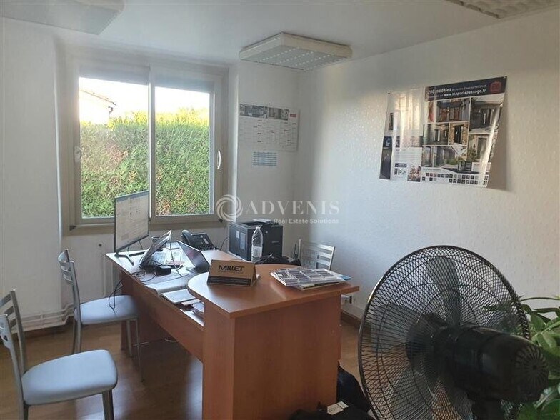 Retail in Trélissac for lease - Interior Photo - Image 2 of 6