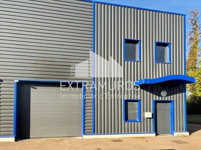 Location Local d'activités 160 m²