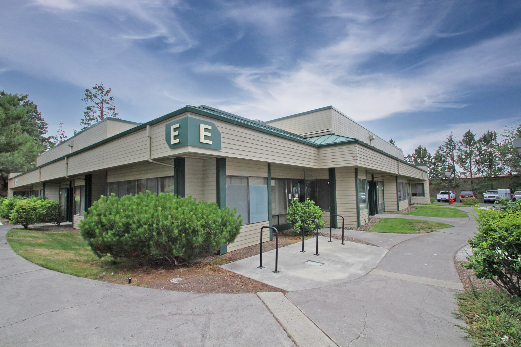 20340 Empire Ave, Bend, OR for sale Primary Photo- Image 1 of 1