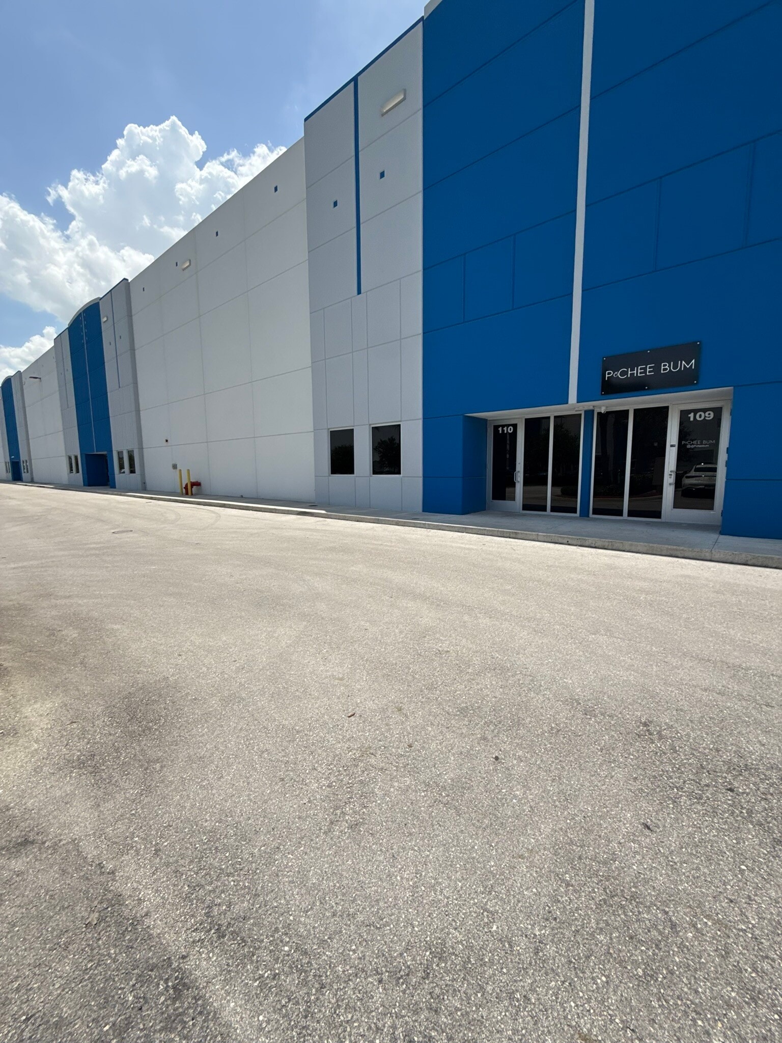 10900 NW 146th St, Hialeah Gardens, FL for lease Interior Photo- Image 1 of 15