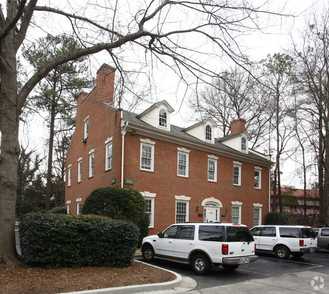 1934 N Druid Hills Rd NE, Atlanta, GA for sale - Primary Photo - Image 1 of 1