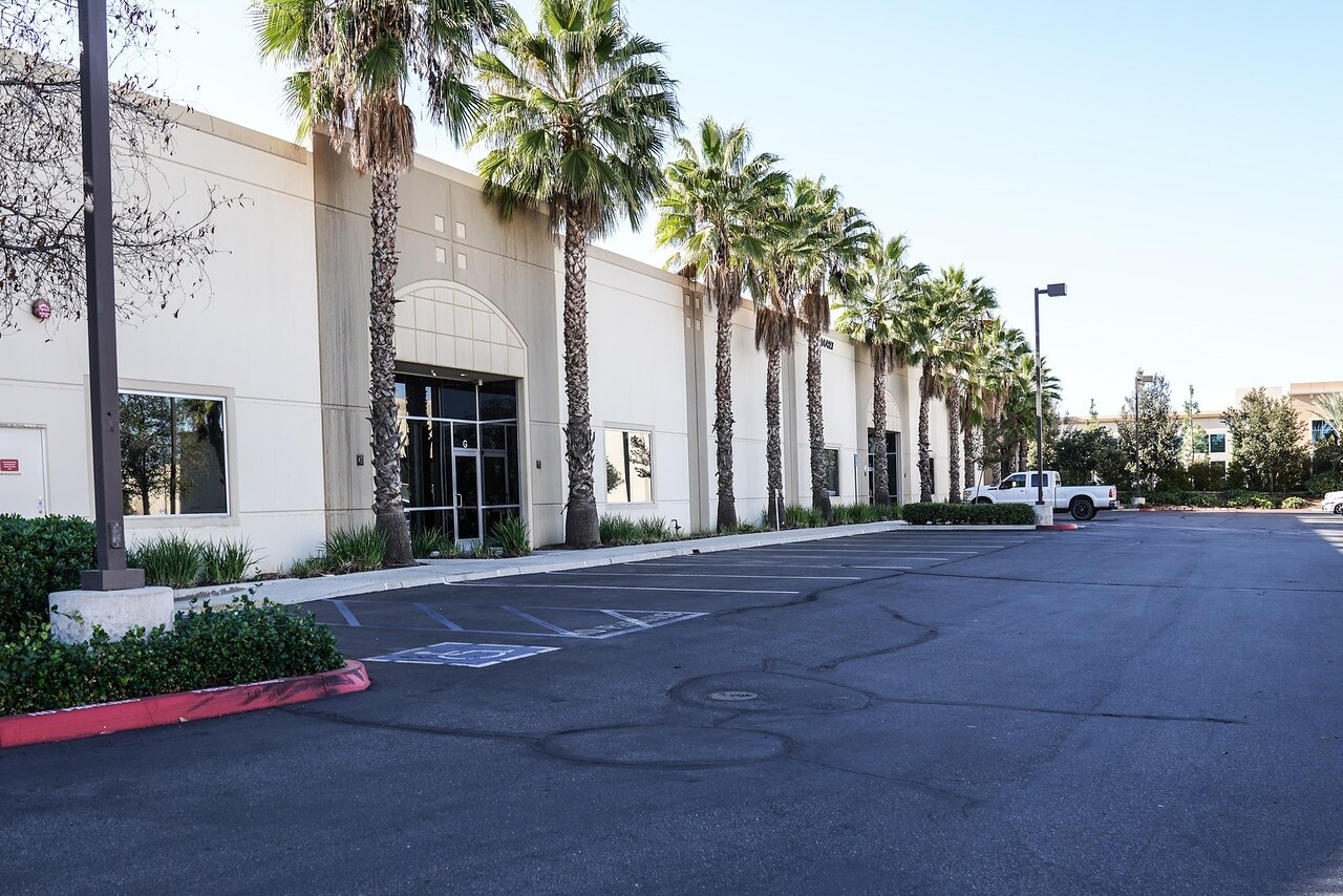 14427 Meridian Pky, Riverside, CA 92518