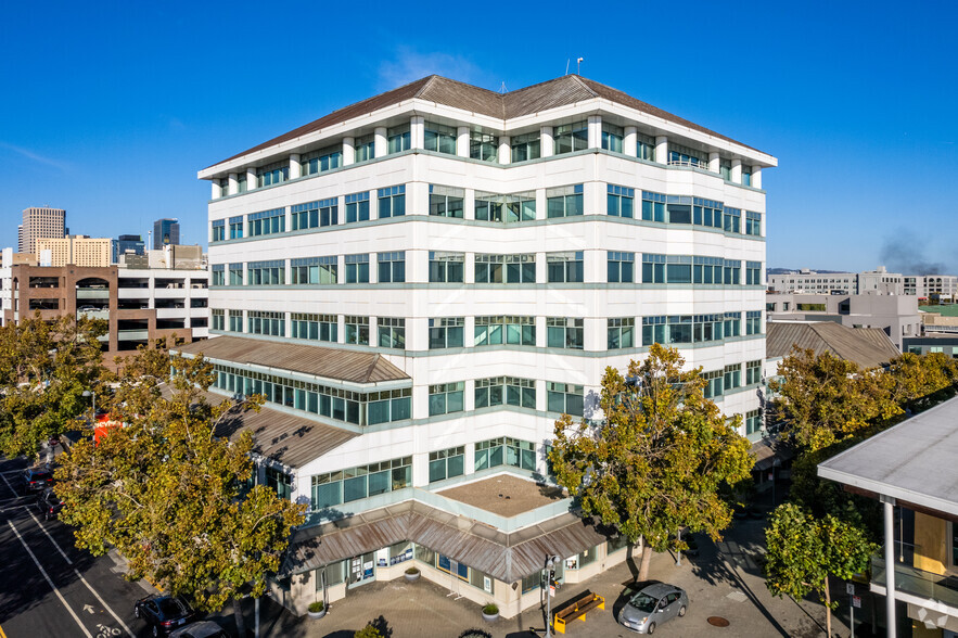 530 Water St, Oakland, CA for lease - Building Photo - Image 2 of 4