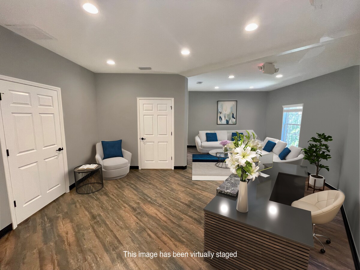 1435 Piedmont Dr E, Tallahassee, FL 32308