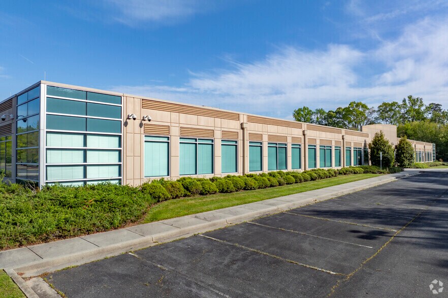 110 Commerce Blvd, Kings Mountain, NC for sale - Primary Photo - Image 1 of 1