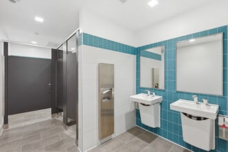 11555 Sorrento Valley Rd, San Diego, CA for lease Interior Photo- Image 2 of 9