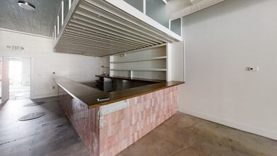 331 NW 26th St, Miami, FL for lease Interior Photo- Image 2 of 4