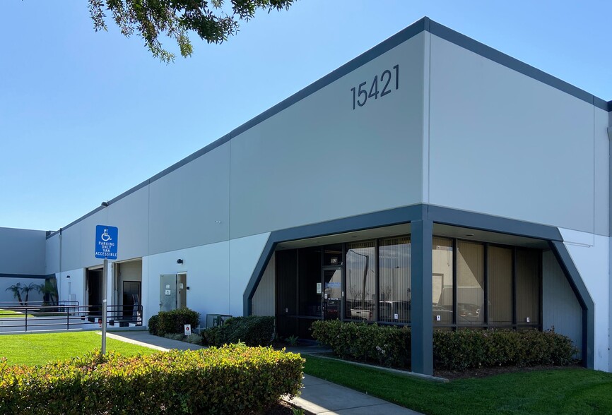 15600 Blackburn Ave, Norwalk, CA for lease - Building Photo - Image 1 of 4