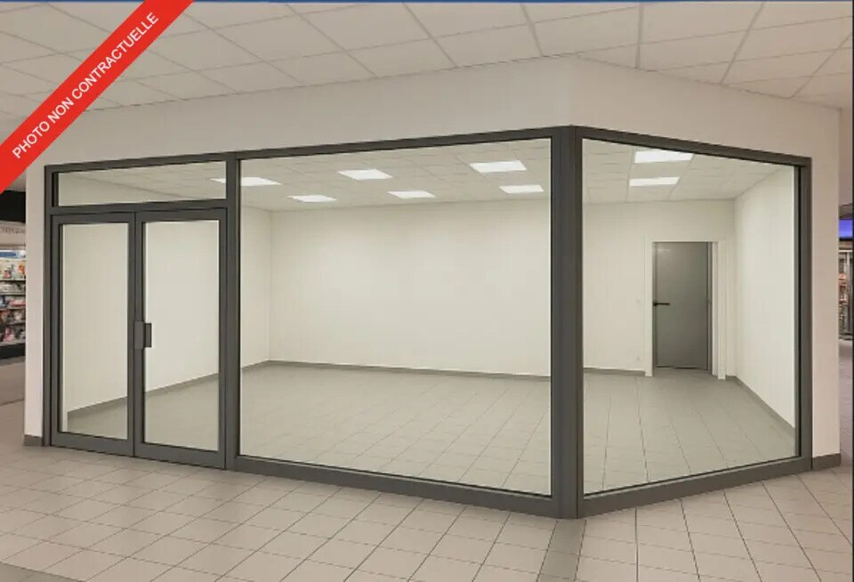 Retail in Morlaix for lease Interior Photo- Image 1 of 4