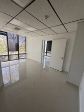 450 N Park Rd, Hollywood, FL for lease Interior Photo- Image 1 of 8